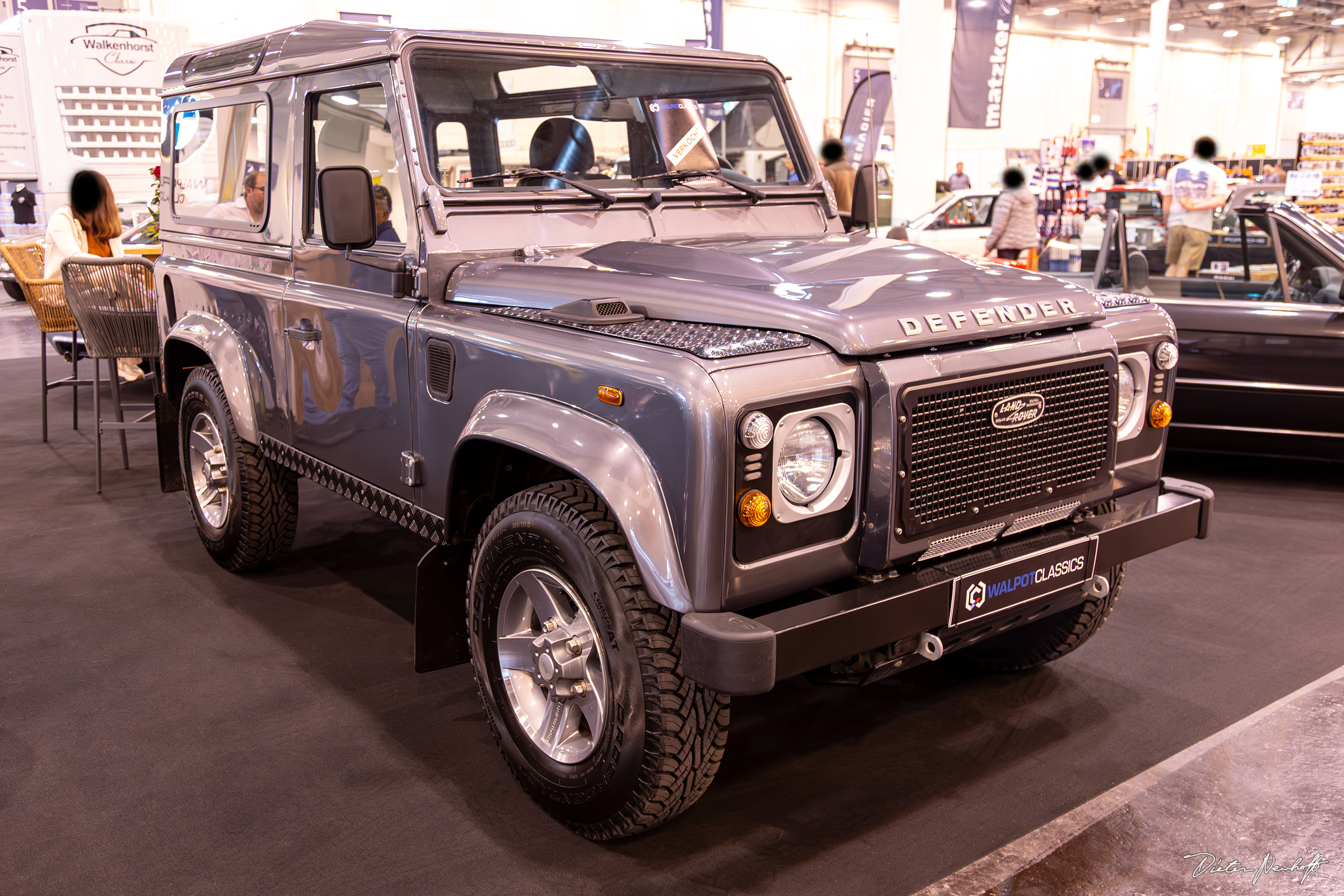 Land Rover Defender